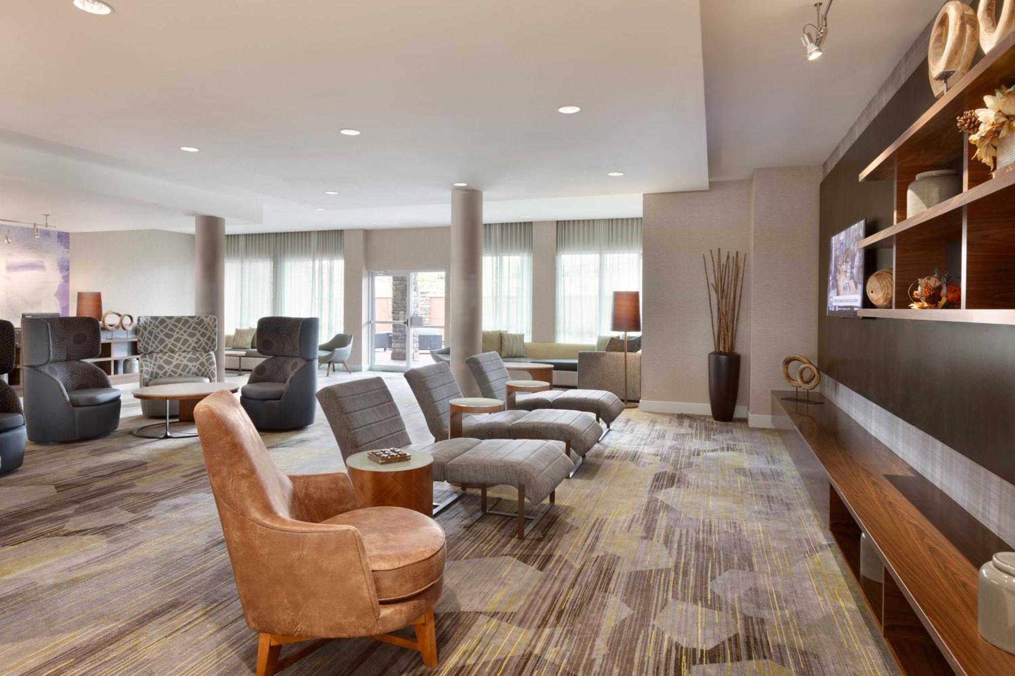 Courtyard By Marriott Boston Dedham/Westwood Hotel Eksteriør billede