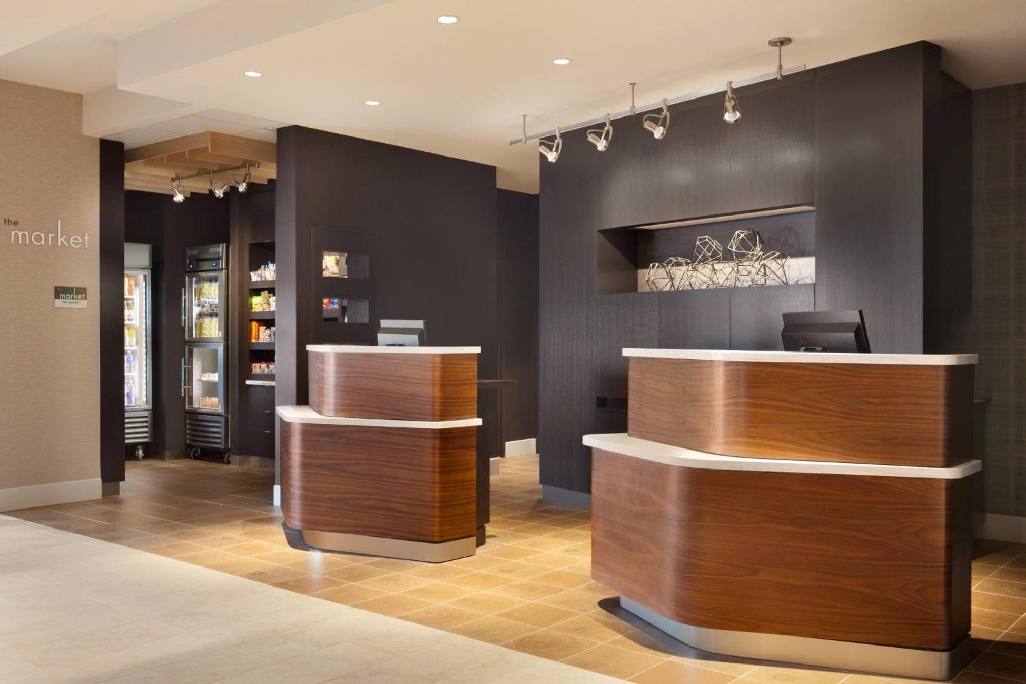 Courtyard By Marriott Boston Dedham/Westwood Hotel Eksteriør billede