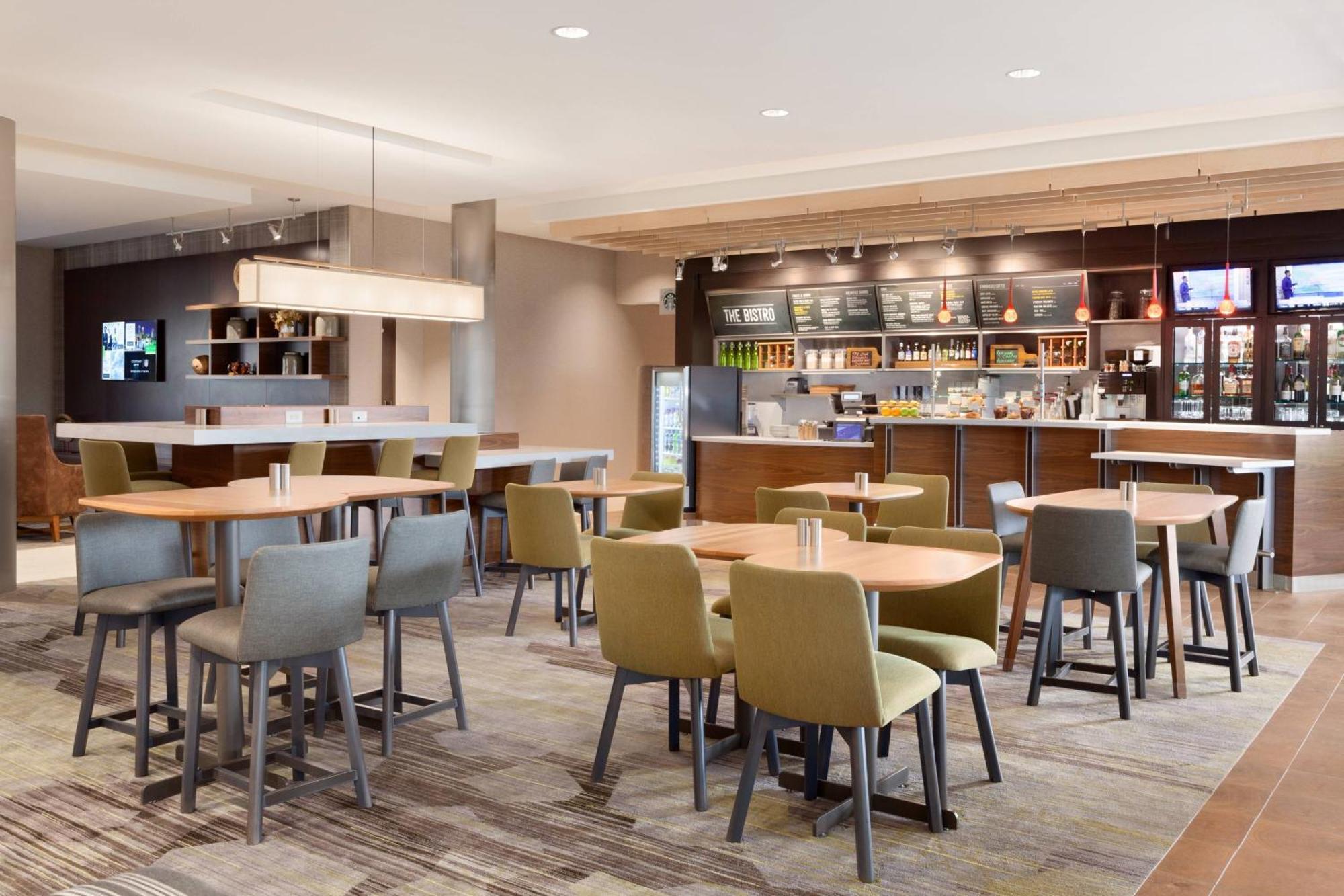 Courtyard By Marriott Boston Dedham/Westwood Hotel Eksteriør billede
