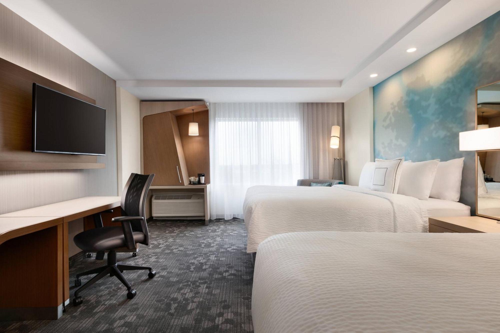 Courtyard By Marriott Boston Dedham/Westwood Hotel Eksteriør billede